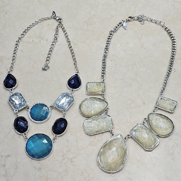 Elegant Silver and Blue Necklace Set - Picture 1 of 4